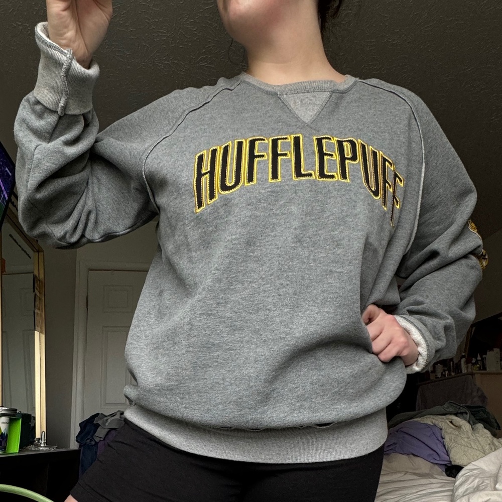 Harry Potter Wizarding World Hufflepuff Crewneck Sweater - XL